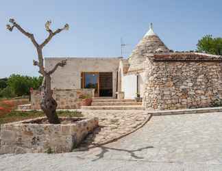 Exterior 2 TRUeLLOVE Wonderful Trullo in Putignano