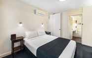 Bedroom 2 Econo Lodge North Adelaide