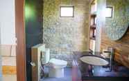 In-room Bathroom 5 Rapuan Cili Villa by Ilys Collection