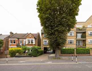 Bangunan 2 The Brockwell Park Escape - Bright 2bdr Flat With Parking