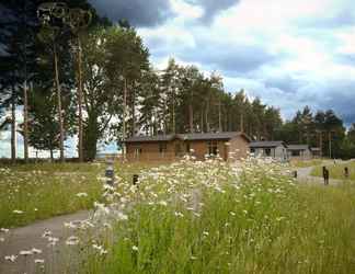 Exterior 2 Hollicarrs Long Lane Lodge