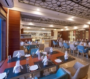 Restaurant 7 Lords Eco Inn Rajkot Shapar