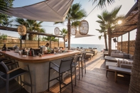 Quầy bar, cafe và phòng lounge Bebatroun Beach Hotel