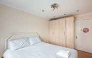 Kamar Tidur 6 Cosy 3 Bedroom House in Kingston