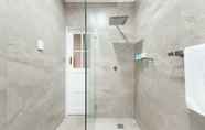 In-room Bathroom 2 Luxury Escape in Bellevue Hill Apartment