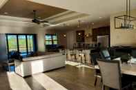 Lobby Stunning Brand NEW 3 bed Home Fabulous Pool Overlooking River