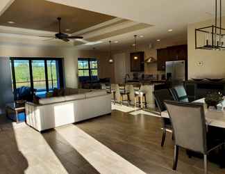 Lobby 2 Stunning Brand NEW 3 bed Home Fabulous Pool Overlooking River