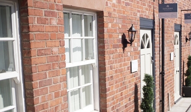 Exterior 4 The Gathering Chester 1 Sleeps 14 Very Close to City Centre Racecourse Within Walls