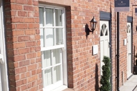 Bangunan The Gathering Chester 4 Sleeps 14 Very Close to City Centre Racecourse Within Walls