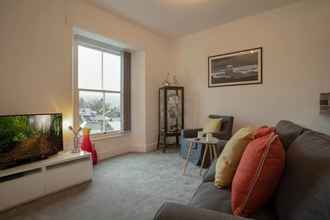 Lobby 4 Charming 1BR - Town Centre-parking-stunning Views