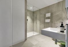 Lain-lain 7 QV New Luxury Apt Tandem Carpark - 975