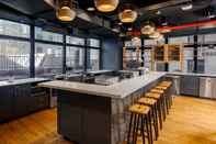 Bar, Kafe dan Lounge Placemakr Wall Street