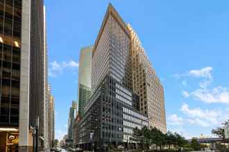 Bangunan 4 Placemakr Wall Street