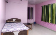 Phòng ngủ 6 Manthan Beach Resort