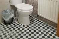 Toilet Kamar The Musical Ceol Cottage 1-bedroom - Sleeps Four