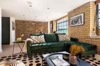 Lobby The Wapping Wharf - Modern Bright 2bdr Flat on the Thames With Parking