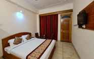 Bedroom 7 Hotel Chand Himalayan Brothers