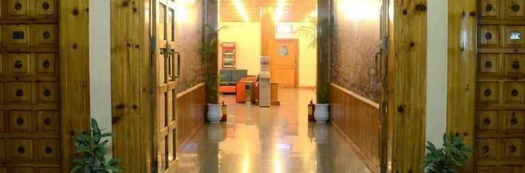 Lobby Hotel Demanchi Naran