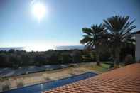 สระว่ายน้ำ Luxury 6 Bedroom Villa With Privet Pool in Paphos