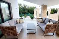 Common Space Luxury 6 Bedroom Villa With Privet Pool in Paphos