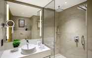 Phòng tắm bên trong 2 Millennium Place Mirdif Apartments