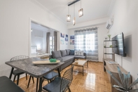 Ruang Umum Athens Bright Suite by Cloudkeys