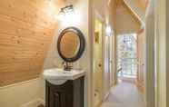 In-room Bathroom 6 Tahoe Park Heights Criterion 34 - Mountaineer