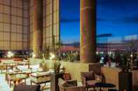 Bar, Cafe and Lounge Courtyard by Marriott Mexicali