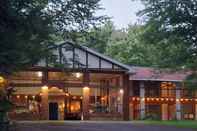 Exterior Pocono Mountains Hotel and Spa