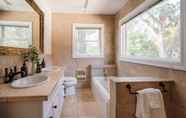 In-room Bathroom 6 Estrella Secluded 7 Acre Vineyard Estate w Pool Hot Tub
