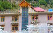 Exterior 2 Afaq Hotel Naran