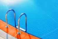Swimming Pool Hilton Bengaluru Embassy Manyata Business Park