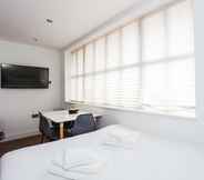 Kamar Tidur 3 Energised Apartment With Gym in Brent Park