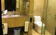Toilet Kamar 3 Marian Hotel