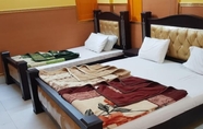 Phòng ngủ 4 Hotel Royal City