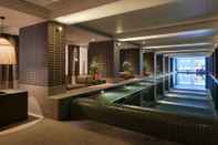 Swimming Pool Hyatt Centric Melbourne