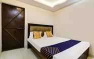 Bedroom 6 Goroomgo Shree Shagun Kanpur