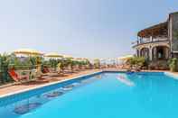 Swimming Pool Hotel La Margherita