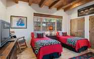 Kamar Tidur 6 Adobe Dream - Luxury East Side Adobe Home, Light Filled and Spacious