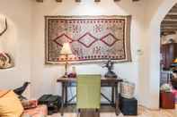 Lobi Adobe Dream - Luxury East Side Adobe Home, Light Filled and Spacious