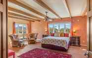 Bedroom 5 Encantada - Spacious and Luxurious Home, Walk to The Plaza