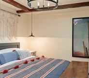 Bedroom 4 Casa Galeria - Luxury Rental With Hot Tub, Walk Everywhere