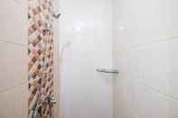 Toilet Kamar Fully Furnished Studio With Comfortable Design Dave Apartment