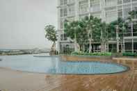 Kolam Renang Spacious 2Br At Sedayu City Suites Kelapa Gading Apartment