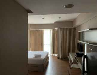 ห้องนอน 2 Comfortable And Nice Studio Room Apartement At H Residence