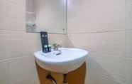 Toilet Kamar 3 Warm And Cozy Studio Apartment At Margonda Residence 5