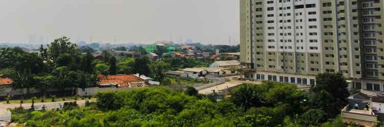 Exterior Cozy Living Studio Room At Urbantown Serpong Apartment