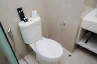 Toilet Kamar Cozy And Nice Studio Room Tree Park Bsd Apartment