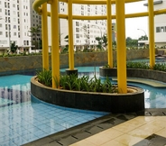 Kolam Renang 5 Comfort Living Bassura City Studio Apartment Near Mall