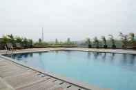 Swimming Pool Comfortable Studio Room At Tree Park Bsd Apartment